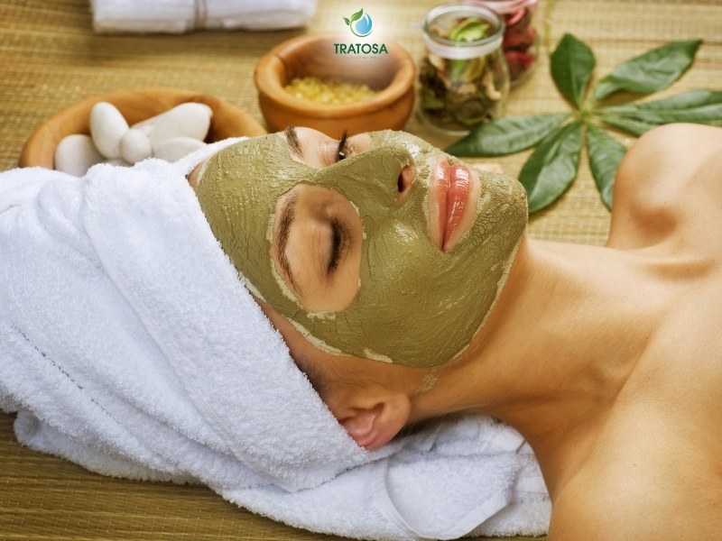 Làm mặt nạ lá tía tô để trị mụn (Hình ảnh minh họa)