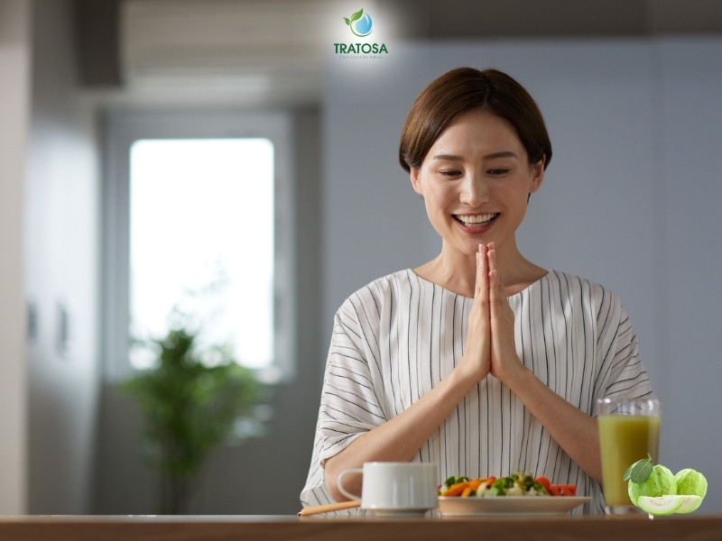 Nên uống trà lá ổi vào lúc nào? 3 thời điểm uống mang lại hiệu quả tốt nhất Uống trà lá ổi vào buổi trưa khoảng 30 phút đến 1 giờ