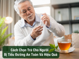 Bác sĩ kiểm tra đường huyết và tư vấn cách chọn trà cho người bị tiểu đường